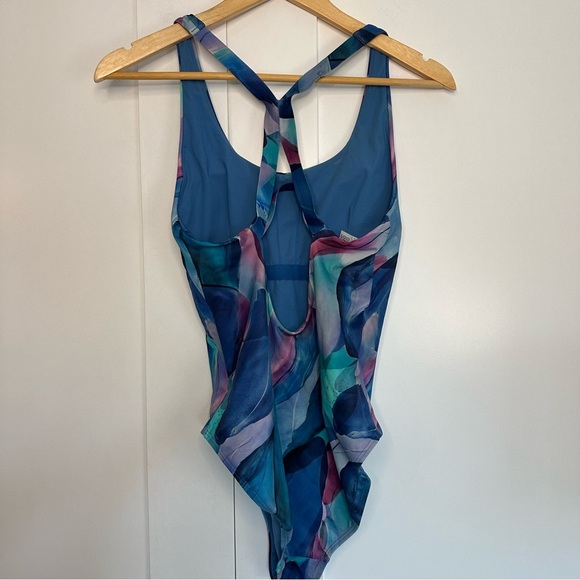 Athleta Malibu Printed One Piece Swimsuit Make A Splash Cool small sporty race - Picture 6 of 10